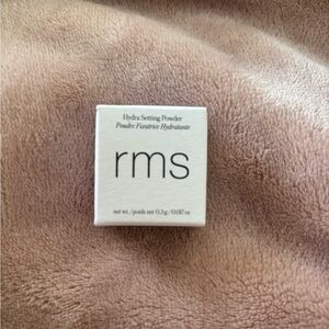 NWT* RMS Beauty Hydra Setting Powder (travel-size) in Light